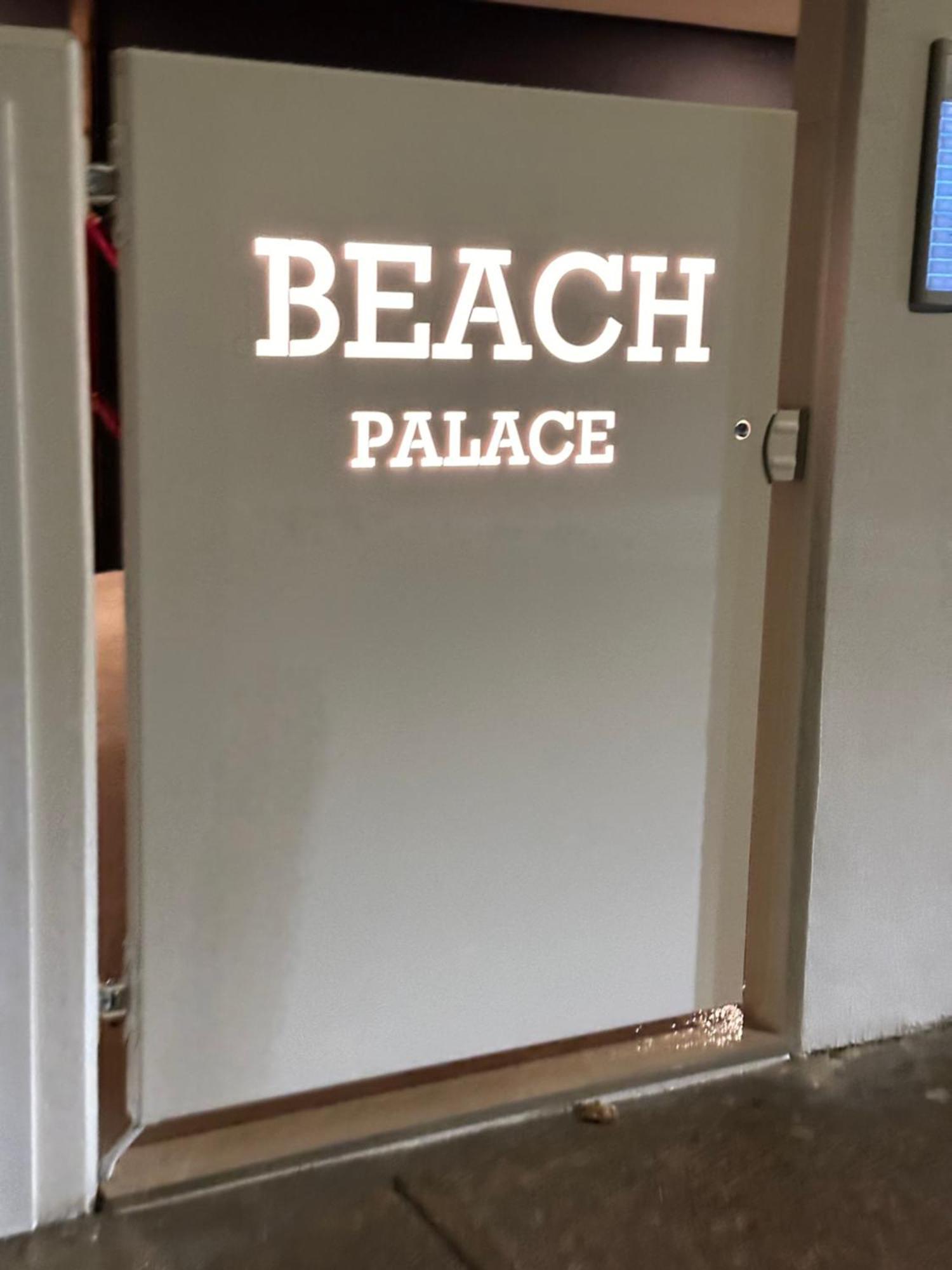 Beach Palace With Small Swimming Pool, Private Beach, Parking Lido di Jesolo Eksteriør billede
