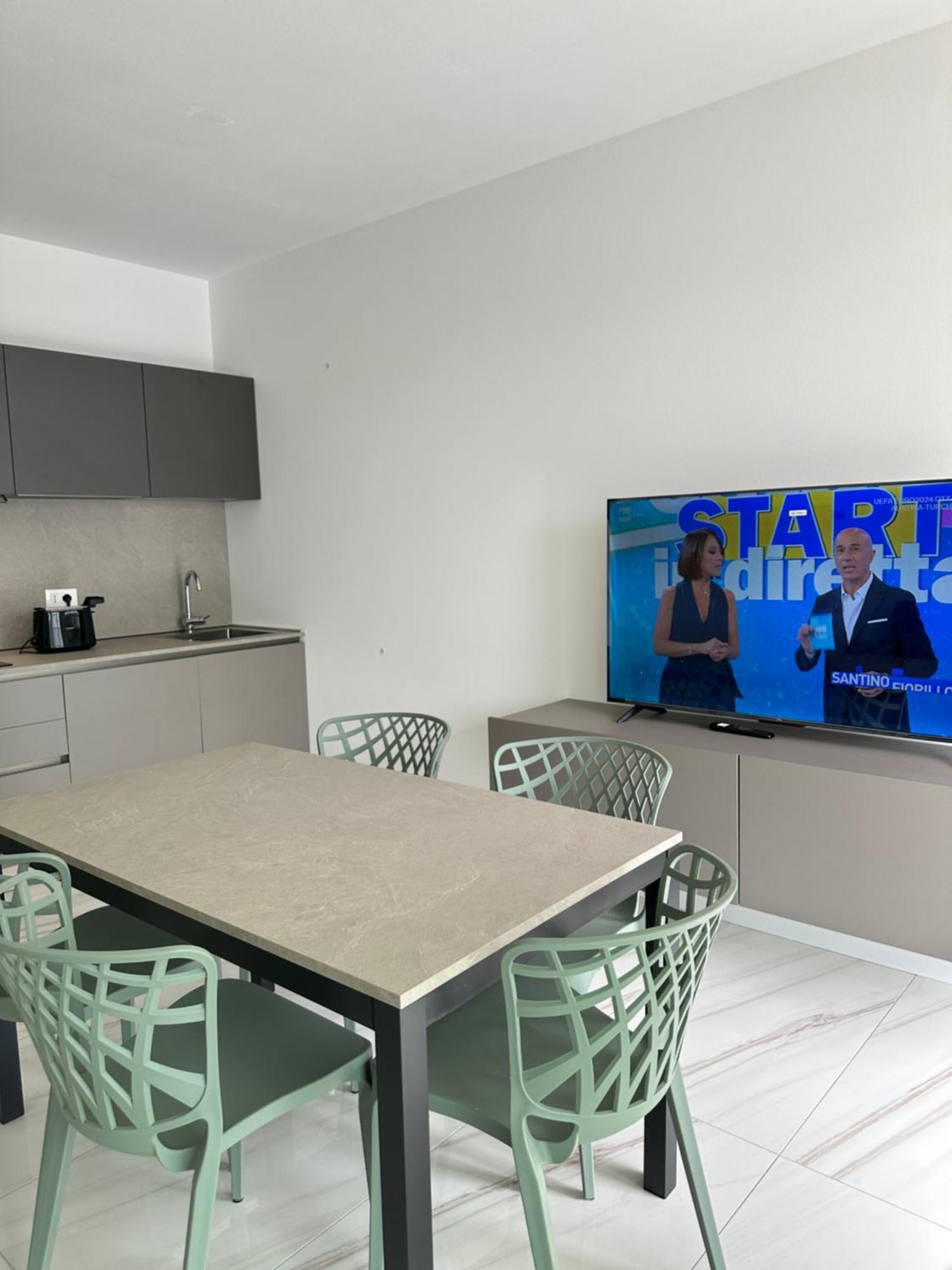 Beach Palace With Small Swimming Pool, Private Beach, Parking Lido di Jesolo Eksteriør billede