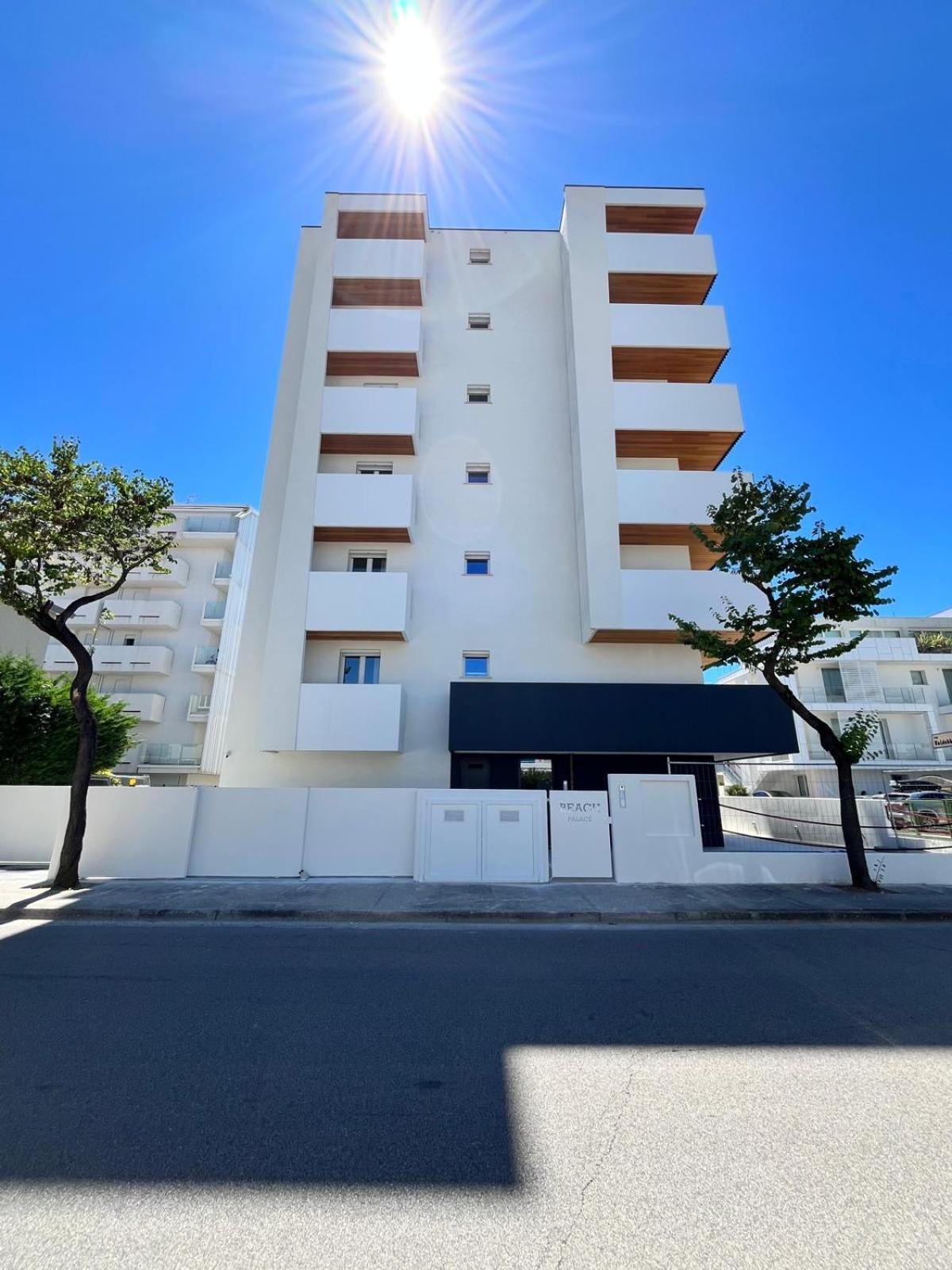 Beach Palace With Small Swimming Pool, Private Beach, Parking Lido di Jesolo Eksteriør billede