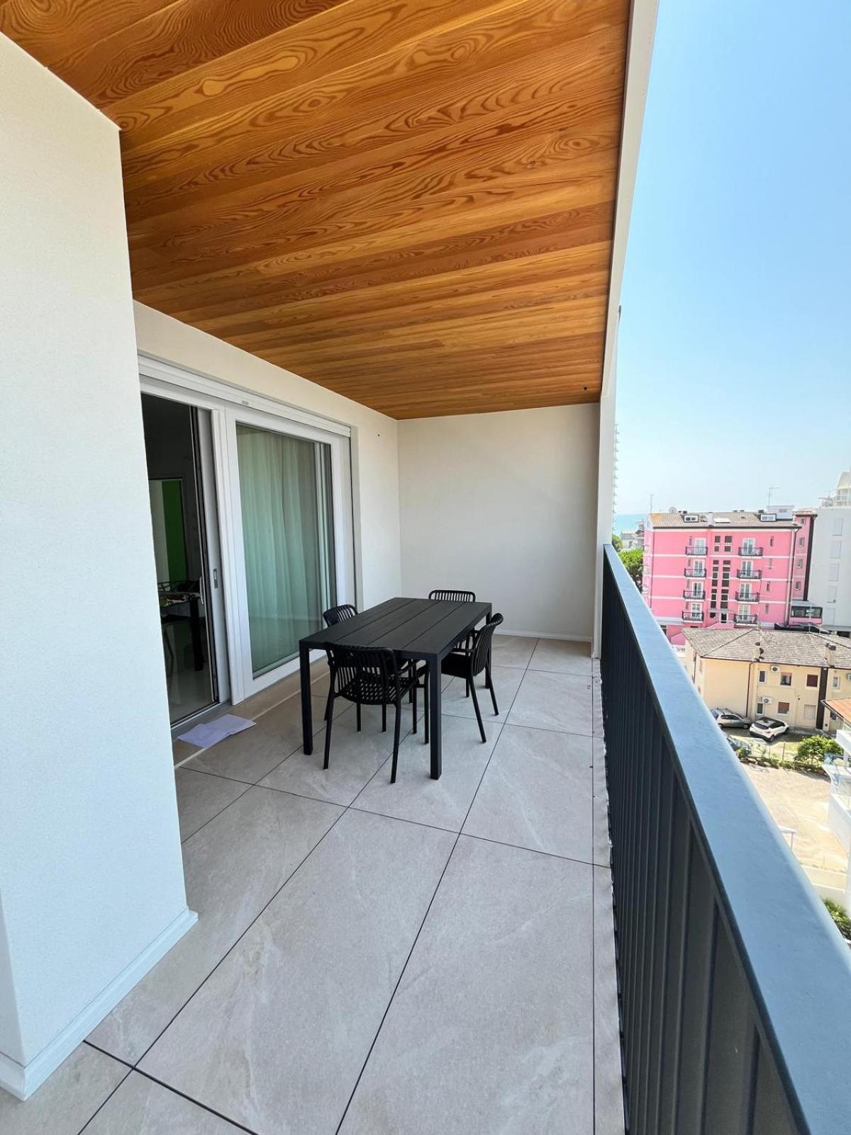 Beach Palace With Small Swimming Pool, Private Beach, Parking Lido di Jesolo Eksteriør billede