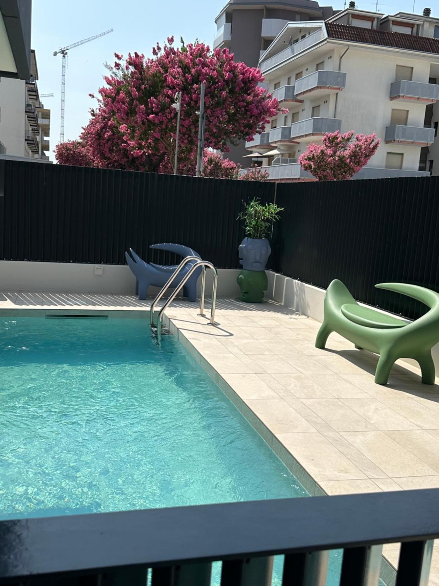 Beach Palace With Small Swimming Pool, Private Beach, Parking Lido di Jesolo Eksteriør billede