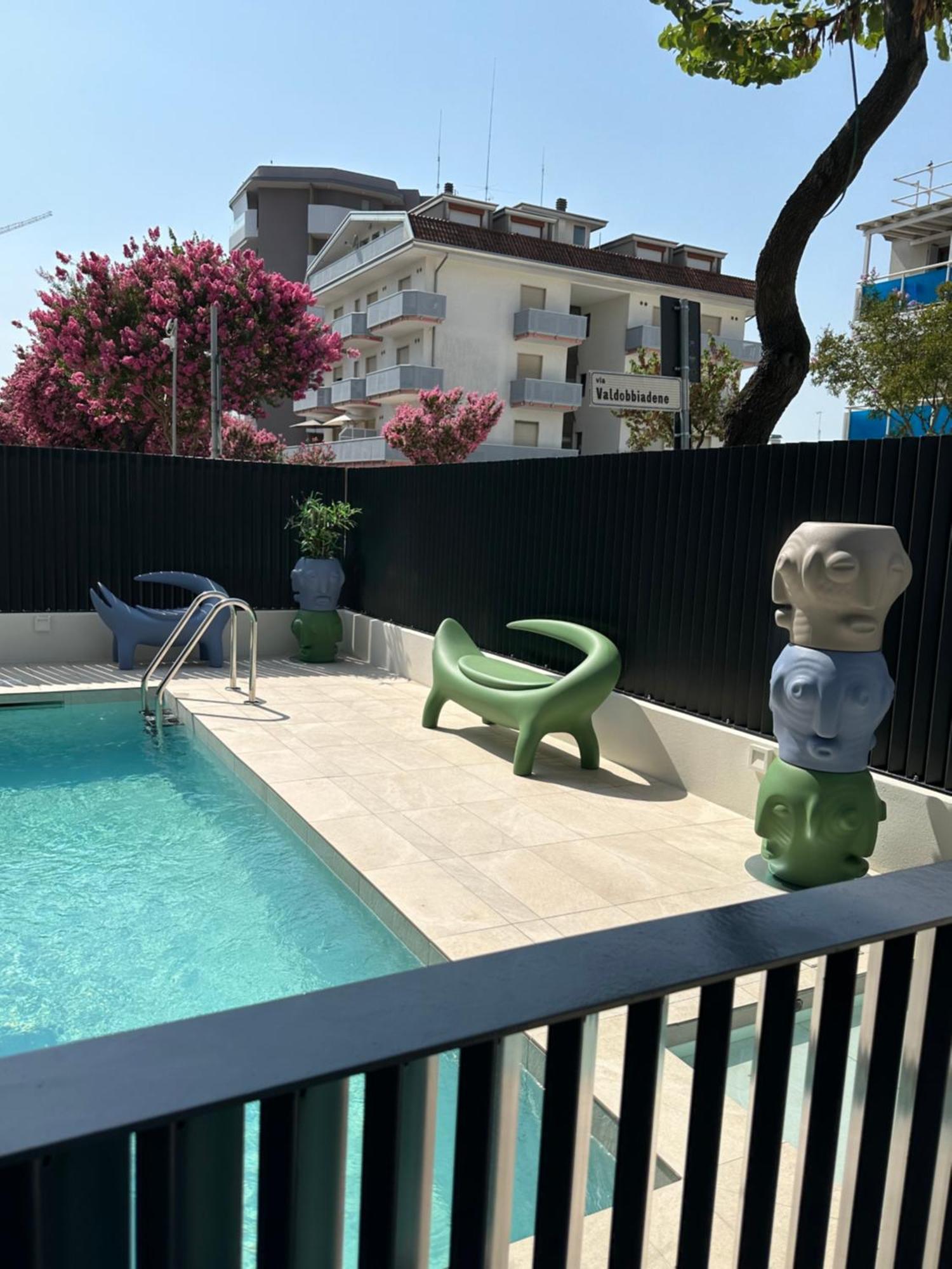 Beach Palace With Small Swimming Pool, Private Beach, Parking Lido di Jesolo Eksteriør billede